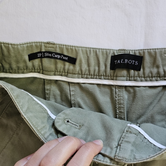 Talbots Petite Slim Cargo Pant Khaki Cropped Mid-rise Soft Patch Pockets Pants - Picture 3 of 6